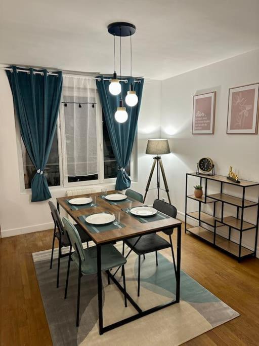 Amiens : Appartement Centre Ville ภายนอก รูปภาพ