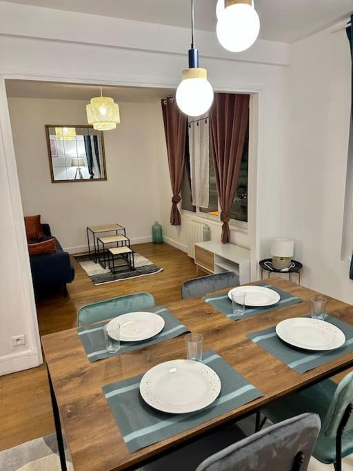 Amiens : Appartement Centre Ville ภายนอก รูปภาพ